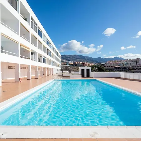 The Blue Anchor Spectacular Sea View 아파트 *